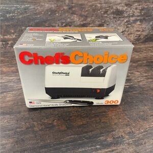 Chefs Choice 300 Diamond Hone Electric Knife Sharpener - Black and White